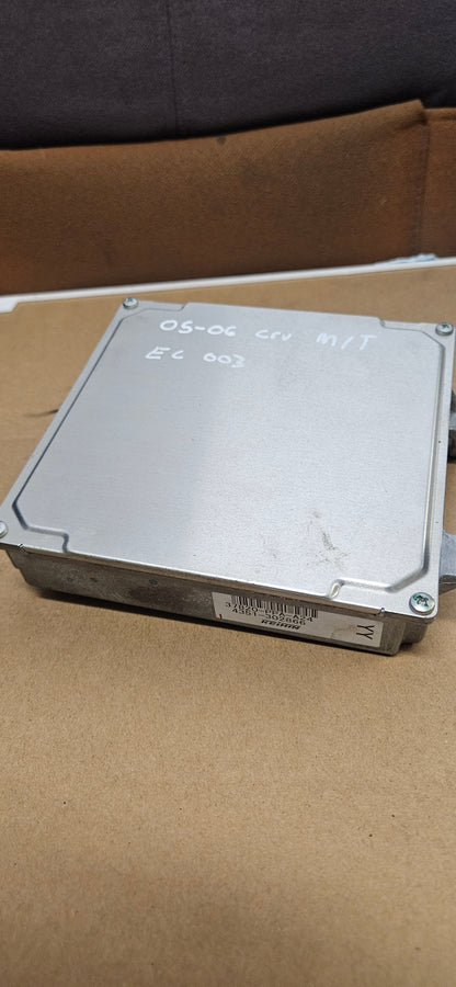 05-06 HONDA CRV 5 SPEED ECU 37820-PPA-A24